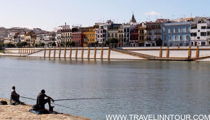 Seville Tourist Guide | Best Places To Visit in Seville, Spain Seville Spain River e1554750531876 - Seville Tourist Guide | Best Places To Visit in Seville, Spain